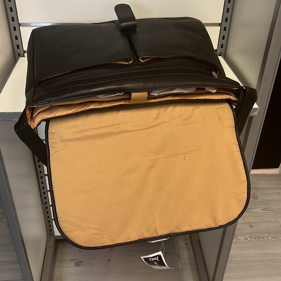 100% Genuine Leather Laptop Bag-Black 18” - Picture 8 of 13